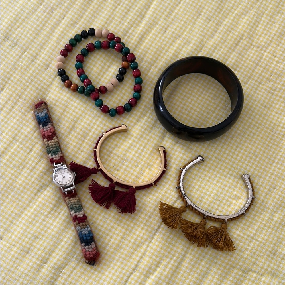 Lot of 6 bracelets